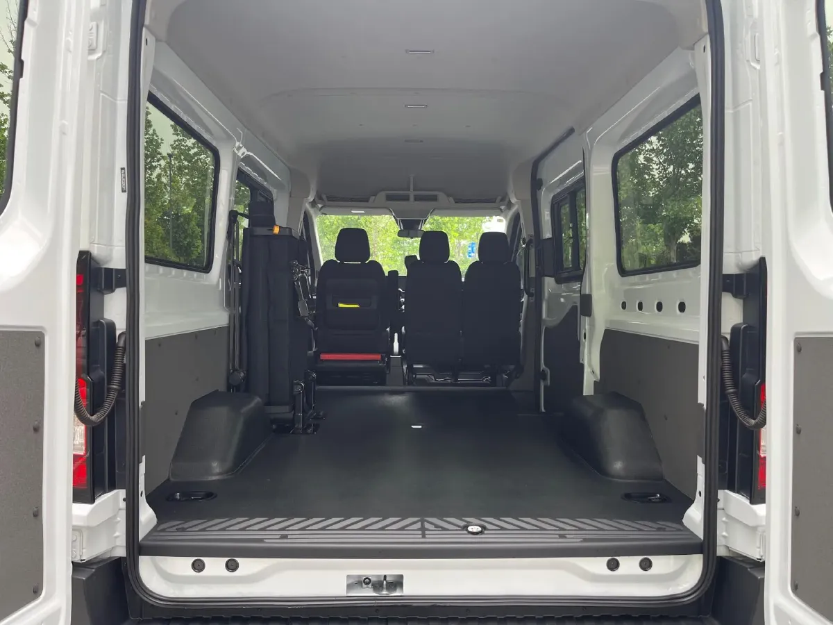 2024 Ford TransitT8 2.0T 154HP L4 6MT,autocango,china used car exporter,china ev exporter,chinese used car exporter,chinese used ev exporter