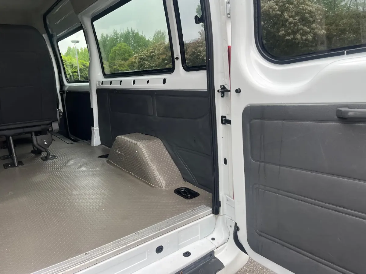 2019 Golden Dragon LingTe 3.0T 150HP L4 6MT,autocango,china used car exporter,china ev exporter,chinese used car exporter,chinese used ev exporter