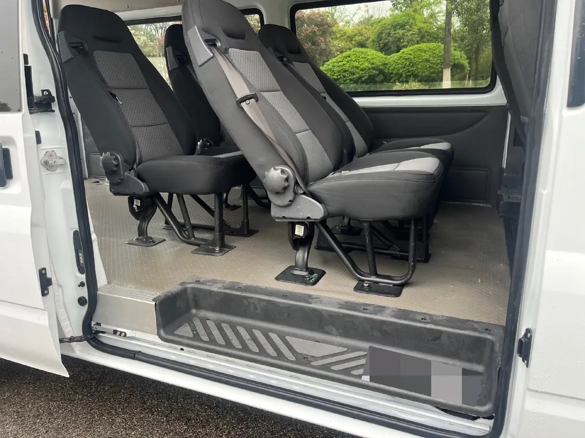 2019 Golden Dragon LingTe 3.0T 150HP L4 6MT,autocango,china used car exporter,china ev exporter,chinese used car exporter,chinese used ev exporter