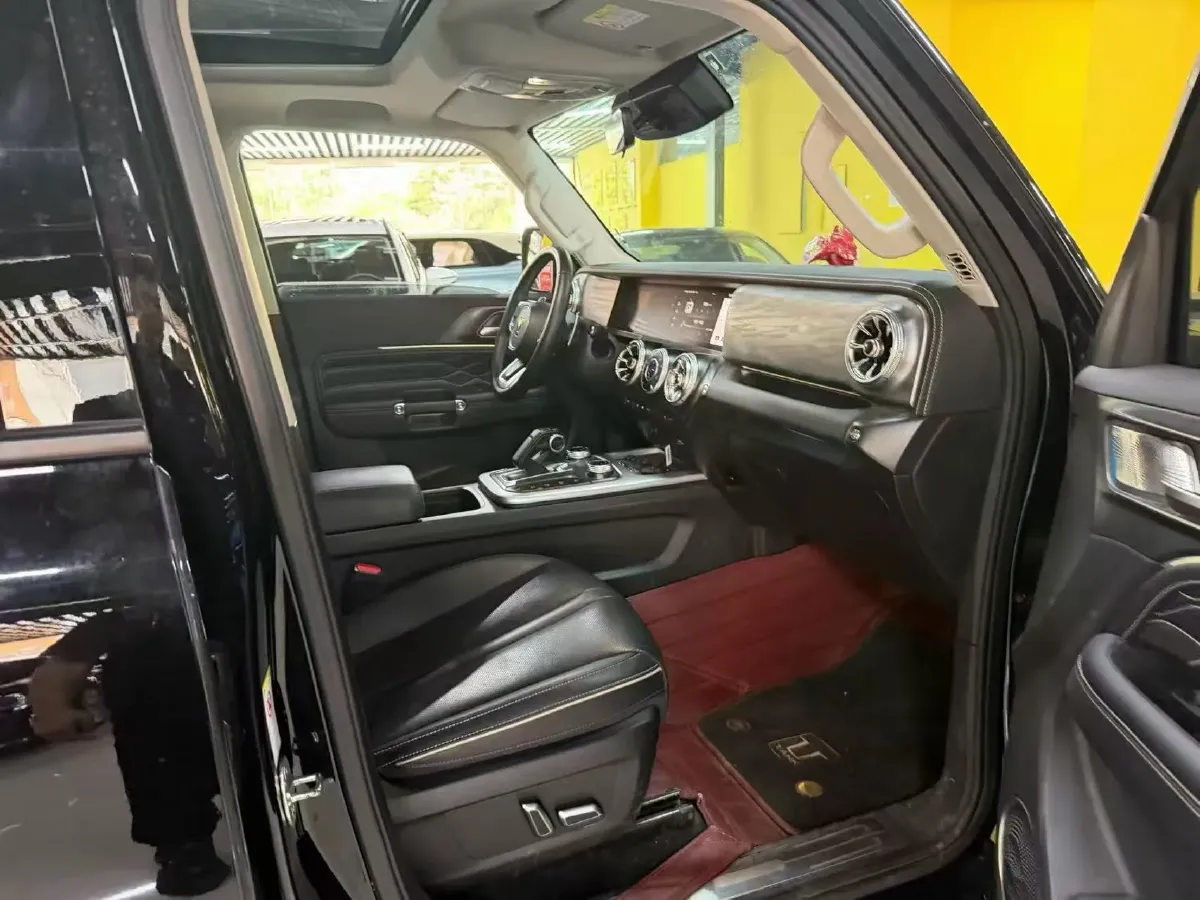 2021 Tank 300 2.0T 227HP L4 8AT,autocango,china used car exporter,china ev exporter,chinese used car exporter,chinese used ev exporter