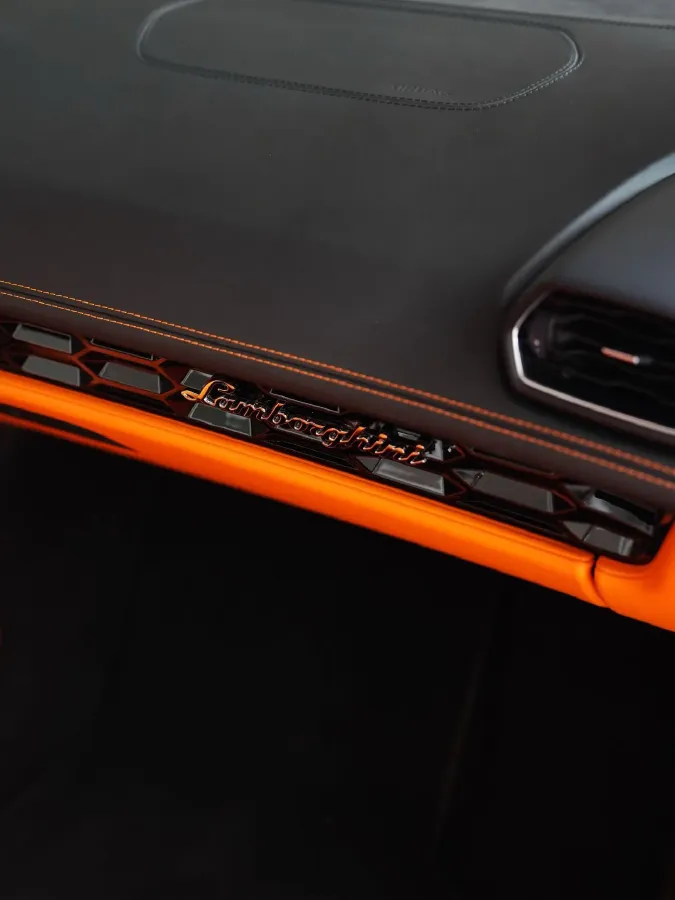 2019 Lamborghini Huracán 5.2L 640HP V10 7DCT,autocango,china used car exporter,china ev exporter,chinese used car exporter,chinese used ev exporter