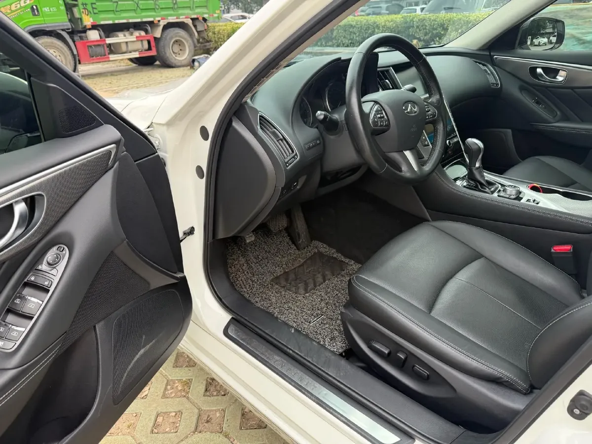 2016 Infiniti Q50L 2.0T 211HP L4 7AT,autocango,china used car exporter,china ev exporter,chinese used car exporter,chinese used ev exporter