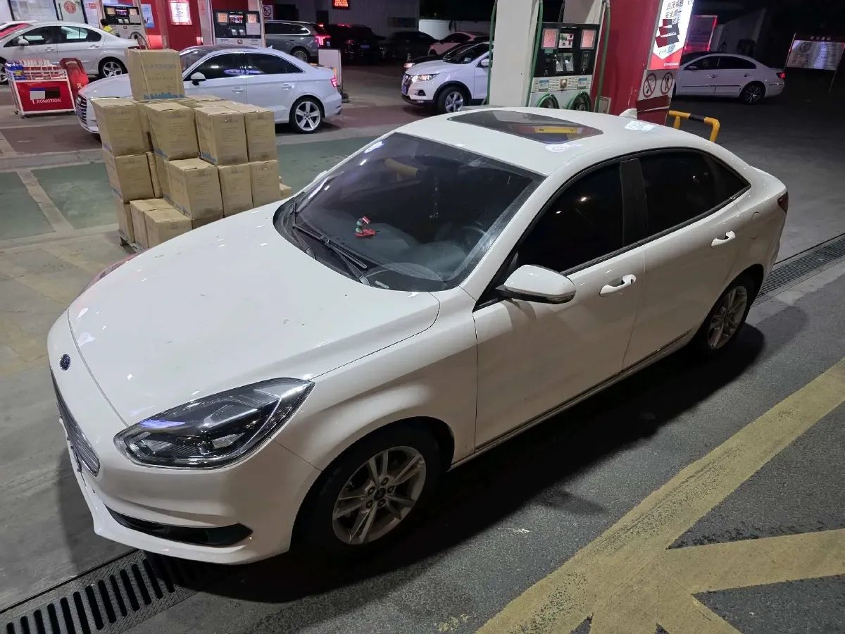 2019 Ford Escort 1.5L 122HP L3 6AT,autocango,china used car exporter,china ev exporter,chinese used car exporter,chinese used ev exporter