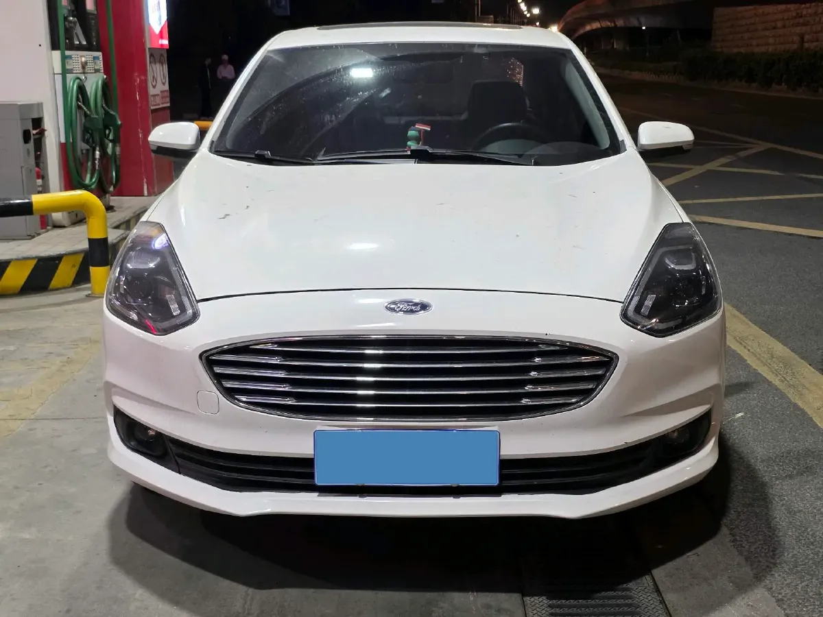 2019 Ford Escort 1.5L 122HP L3 6AT,autocango,china used car exporter,china ev exporter,chinese used car exporter,chinese used ev exporter