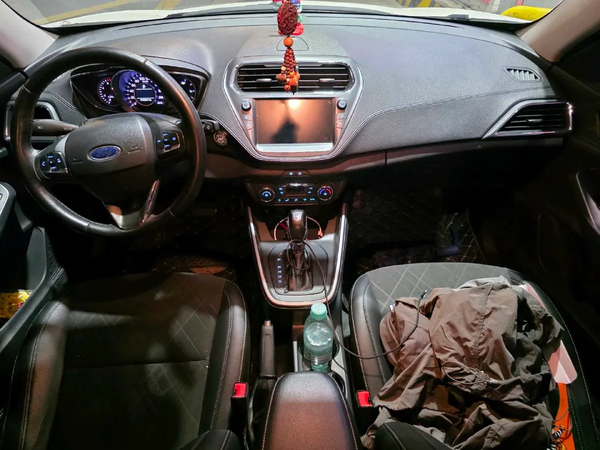 2019 Ford Escort 1.5L 122HP L3 6AT,autocango,china used car exporter,china ev exporter,chinese used car exporter,chinese used ev exporter