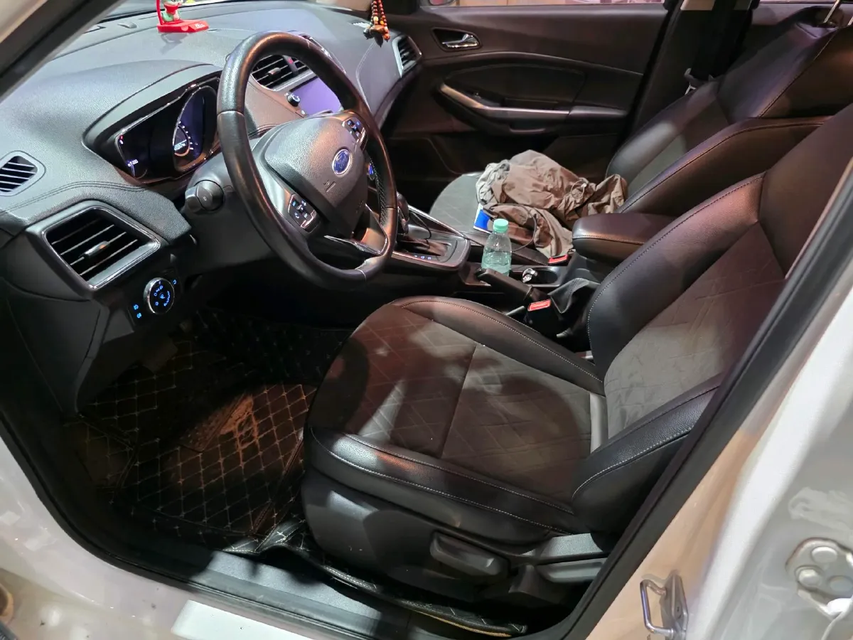 2019 Ford Escort 1.5L 122HP L3 6AT,autocango,china used car exporter,china ev exporter,chinese used car exporter,chinese used ev exporter