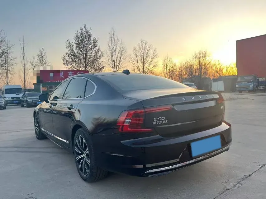 2021 Volvo S90 2.0T 250HP L4 8AT,autocango,china used car exporter,china ev exporter,chinese used car exporter,chinese used ev exporter