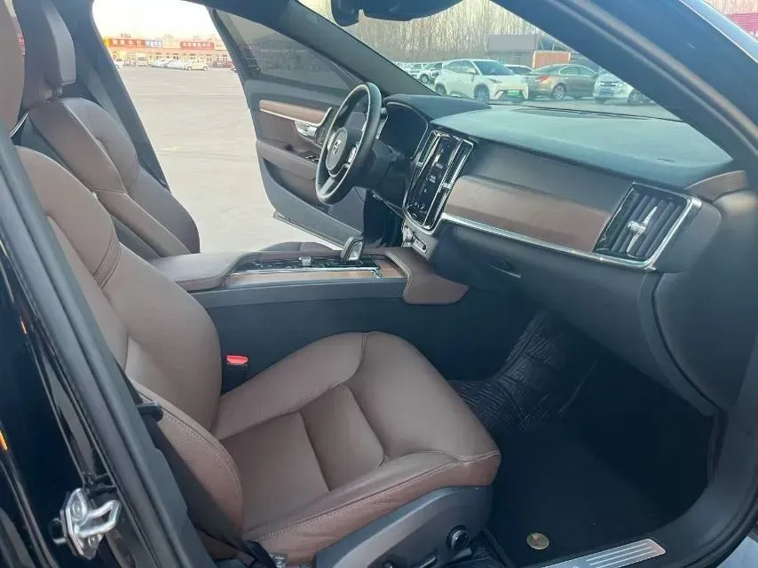 2021 Volvo S90 2.0T 250HP L4 8AT,autocango,china used car exporter,china ev exporter,chinese used car exporter,chinese used ev exporter