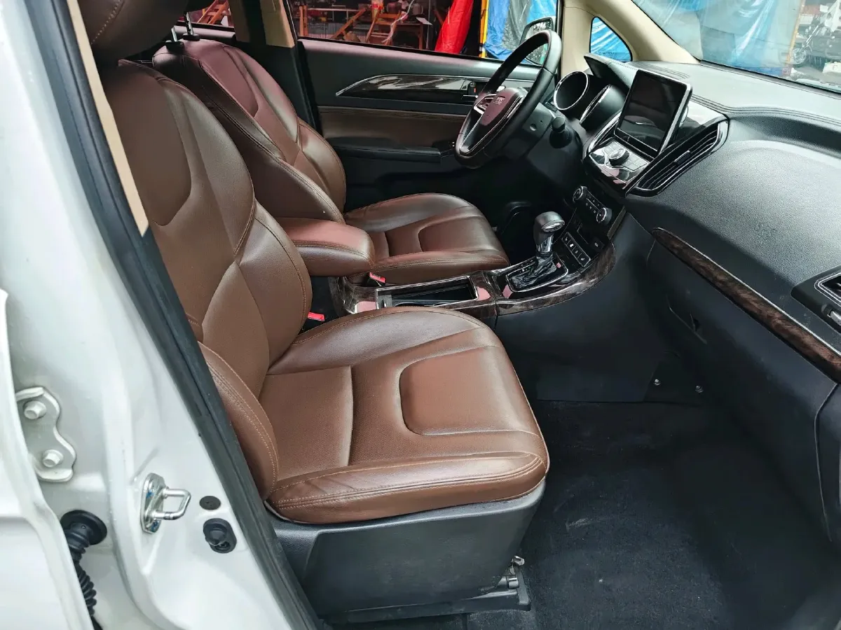2017 LiFan XuanLang 2.0L 141HP L4 CVT,autocango,china used car exporter,china ev exporter,chinese used car exporter,chinese used ev exporter