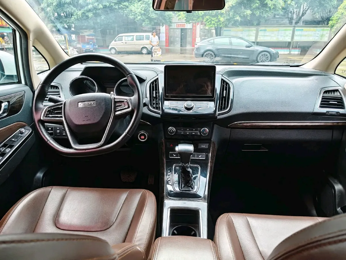 2017 LiFan XuanLang 2.0L 141HP L4 CVT,autocango,china used car exporter,china ev exporter,chinese used car exporter,chinese used ev exporter
