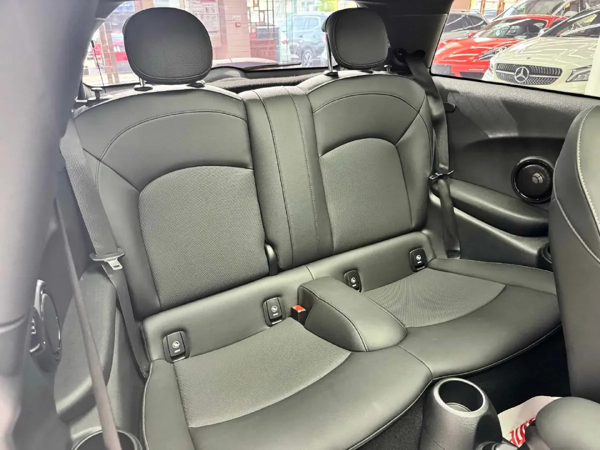 2023 MINI MINI 1.5T 136HP L3 7DCT,autocango,china used car exporter,china ev exporter,chinese used car exporter,chinese used ev exporter