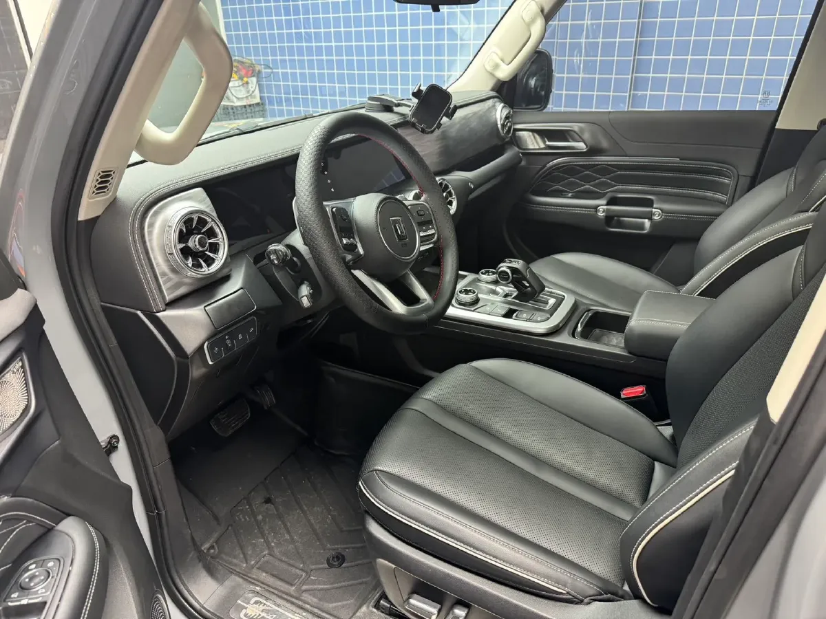 2023 Tank 300 2.0T 227HP L4 8AT,autocango,china used car exporter,china ev exporter,chinese used car exporter,chinese used ev exporter