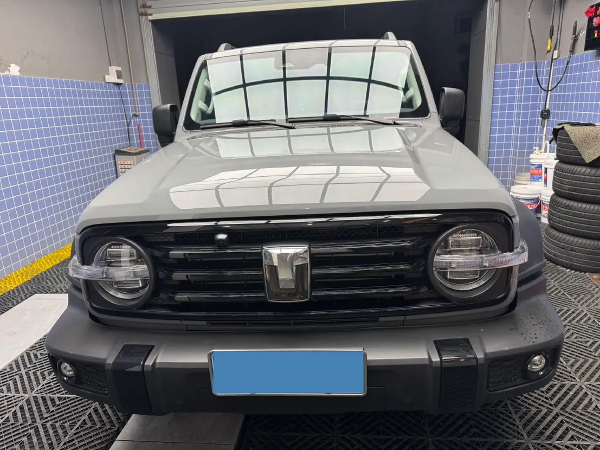 2023 Tank 300 2.0T 227HP L4 8AT,autocango,china used car exporter,china ev exporter,chinese used car exporter,chinese used ev exporter
