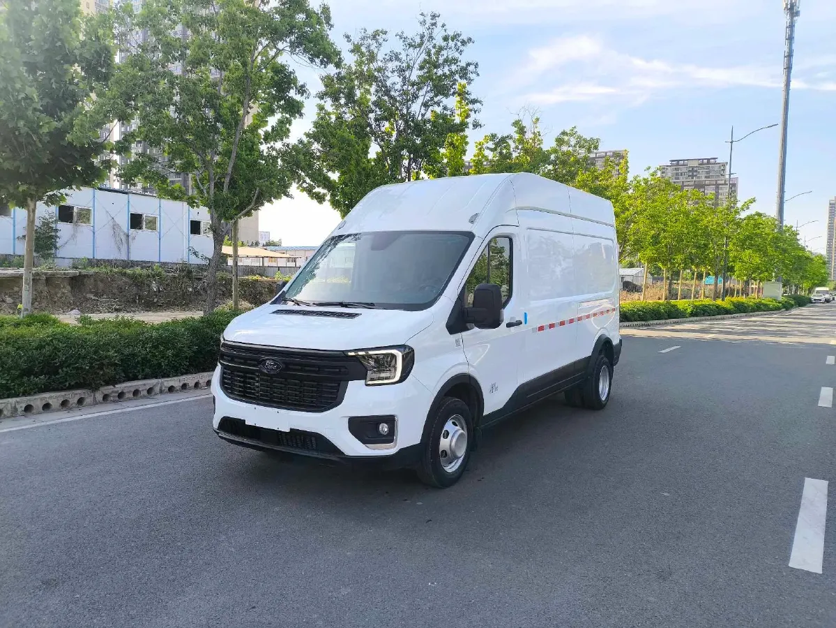 2024 Ford TransitT8 2.0T 154HP L4 7MT,autocango,china used car exporter,china ev exporter,chinese used car exporter,chinese used ev exporter