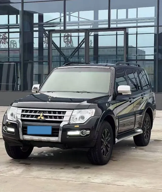2018 Mitsubishi Pajero 3.0L 174HP V6 5AT,autocango,china used car exporter,china ev exporter,chinese used car exporter,chinese used ev exporter