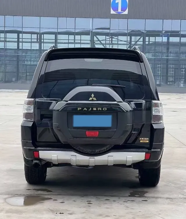 2018 Mitsubishi Pajero 3.0L 174HP V6 5AT,autocango,china used car exporter,china ev exporter,chinese used car exporter,chinese used ev exporter