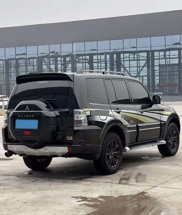 2018 Mitsubishi Pajero 3.0L 174HP V6 5AT,autocango,china used car exporter,china ev exporter,chinese used car exporter,chinese used ev exporter