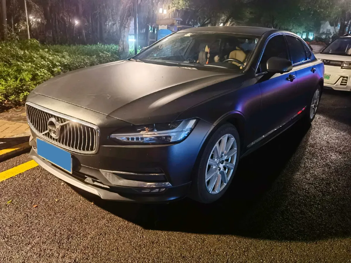 2020 Volvo S90 2.0T 254HP L4 8AT,autocango,china used car exporter,china ev exporter,chinese used car exporter,chinese used ev exporter