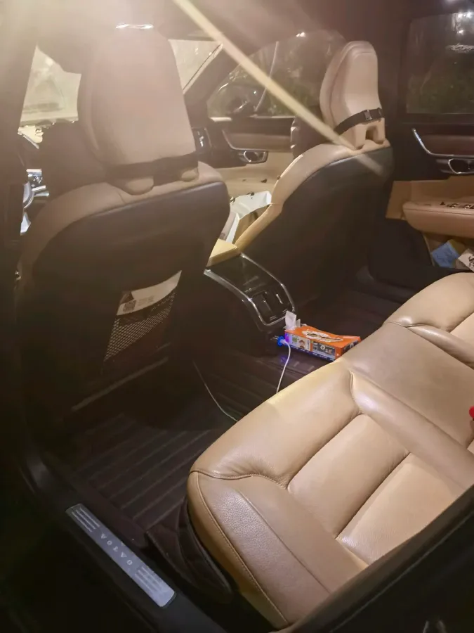 2020 Volvo S90 2.0T 254HP L4 8AT,autocango,china used car exporter,china ev exporter,chinese used car exporter,chinese used ev exporter