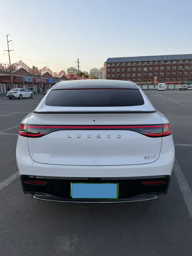2025 Luxeed R7 REEV 156HP REEV 37KWH,autocango,china used car exporter,china ev exporter,chinese used car exporter,chinese used ev exporter