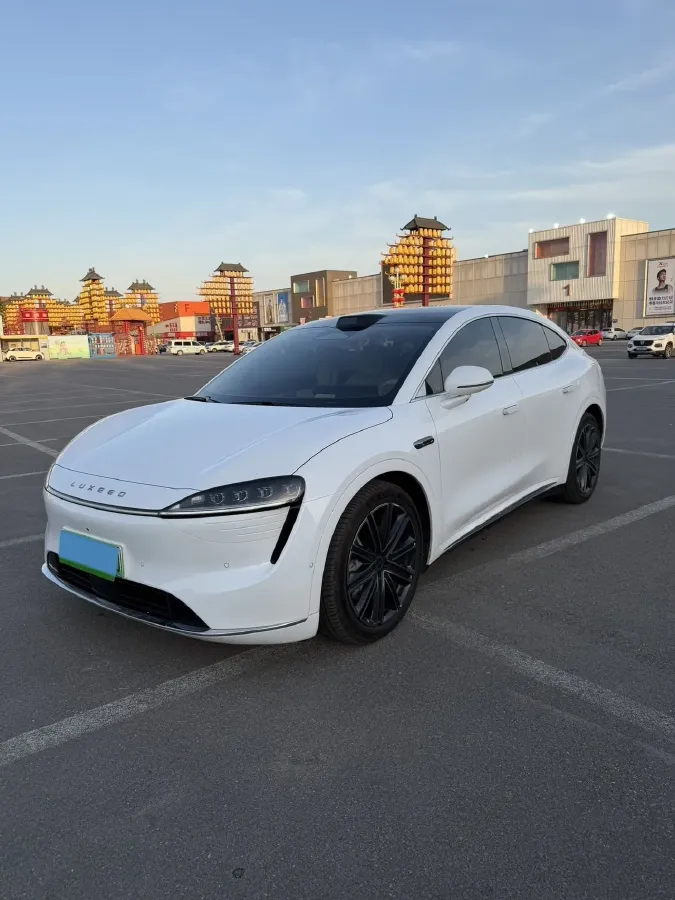 2025 Luxeed R7 REEV 156HP REEV 37KWH,autocango,china used car exporter,china ev exporter,chinese used car exporter,chinese used ev exporter