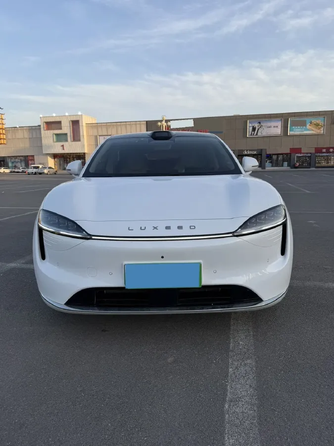 2025 Luxeed R7 REEV 156HP REEV 37KWH,autocango,china used car exporter,china ev exporter,chinese used car exporter,chinese used ev exporter