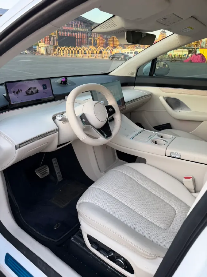 2025 Luxeed R7 REEV 156HP REEV 37KWH,autocango,china used car exporter,china ev exporter,chinese used car exporter,chinese used ev exporter