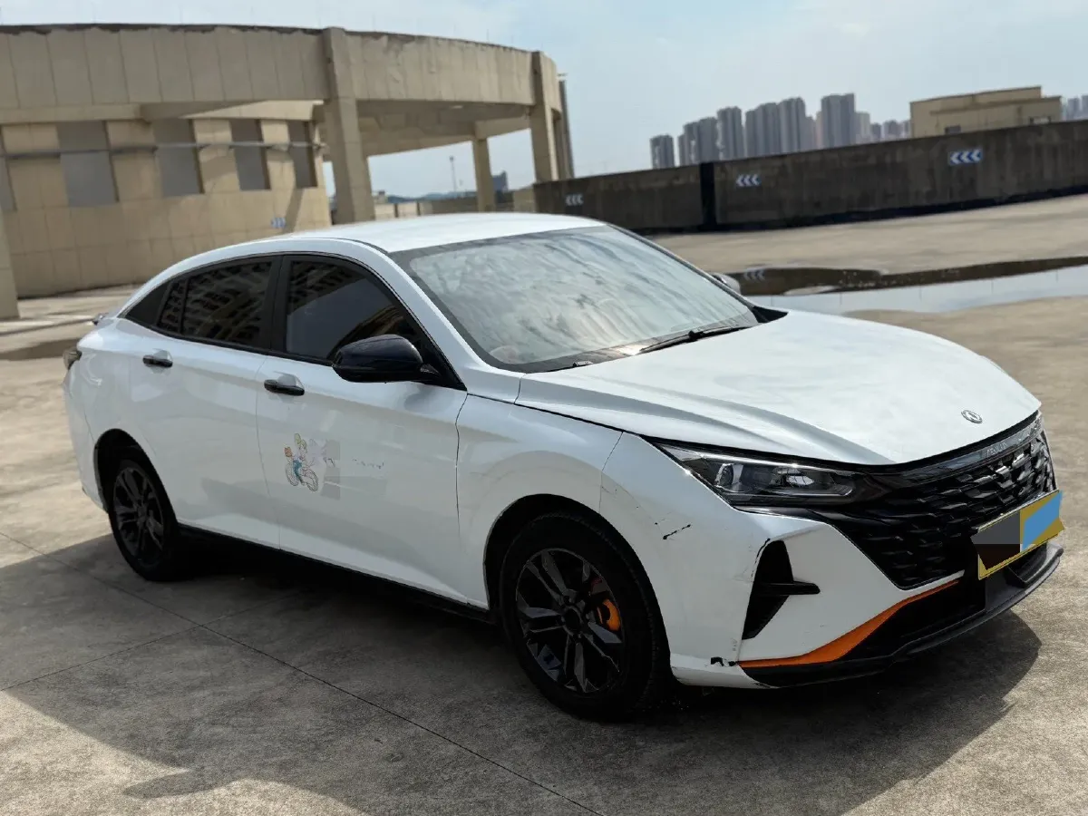 2023 DongFeng Aeolus YiXuan 1.5L 125HP L4 6DCT,autocango,china used car exporter,china ev exporter,chinese used car exporter,chinese used ev exporter