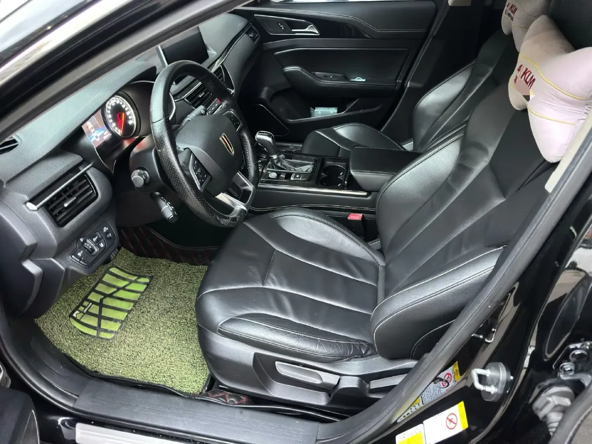 2019 HongQi H5 1.8T 180HP L4 6AT,autocango,china used car exporter,china ev exporter,chinese used car exporter,chinese used ev exporter