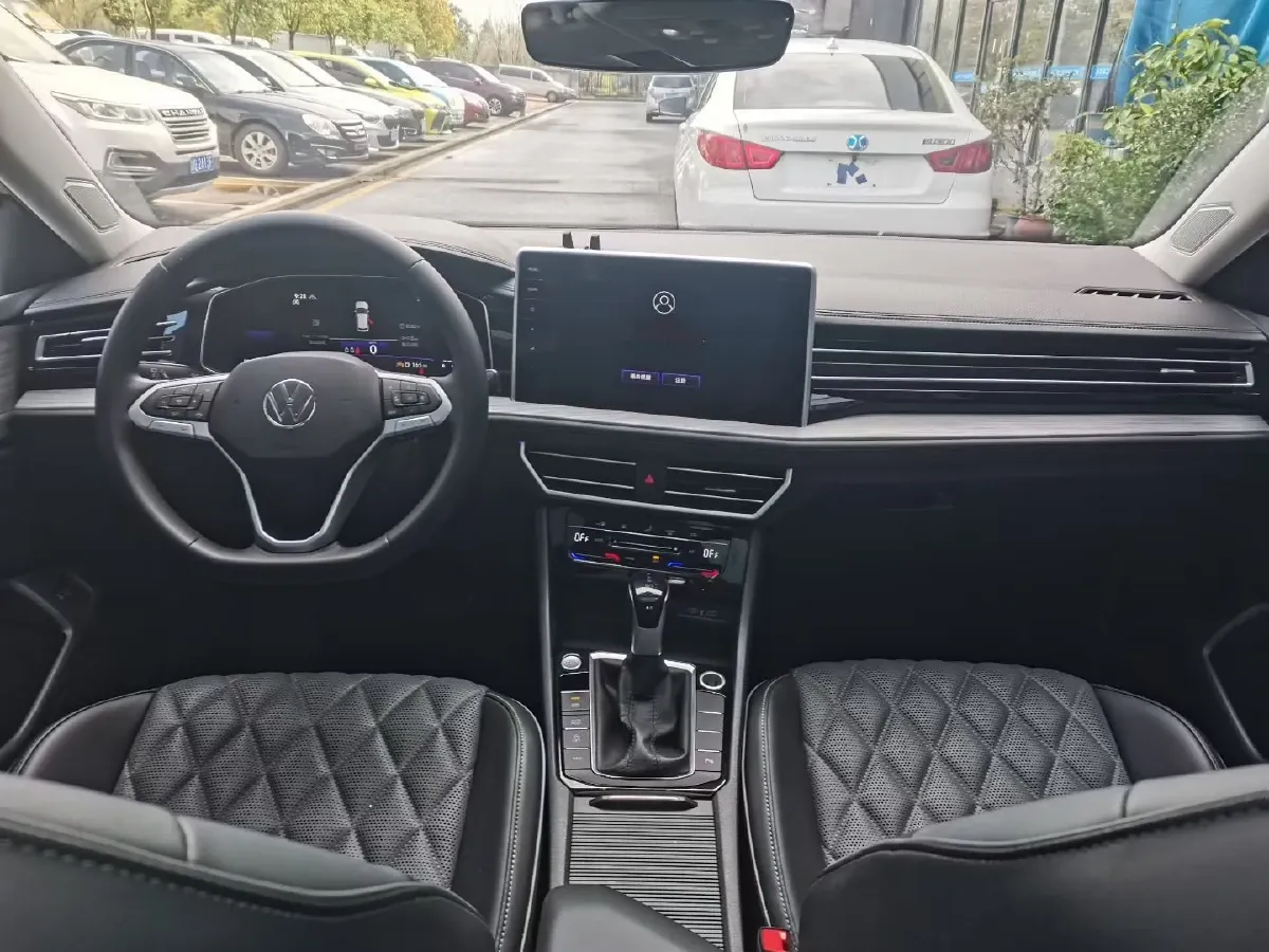 2023 Volkswagen Sagitar 1.2T 116HP L4 7DCT,autocango,china used car exporter,china ev exporter,chinese used car exporter,chinese used ev exporter