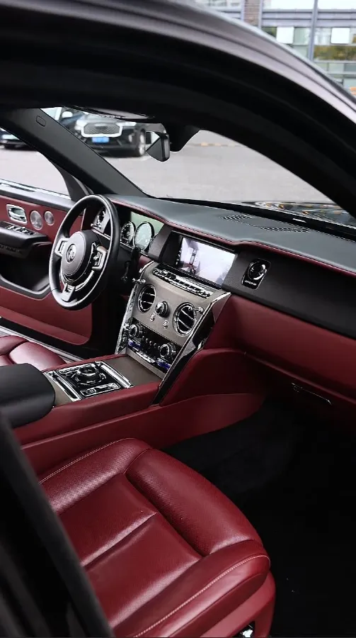 2018 Rolls-Royce Cullinan 6.7T 571HP V12 8AT,autocango,china used car exporter,china ev exporter,chinese used car exporter,chinese used ev exporter