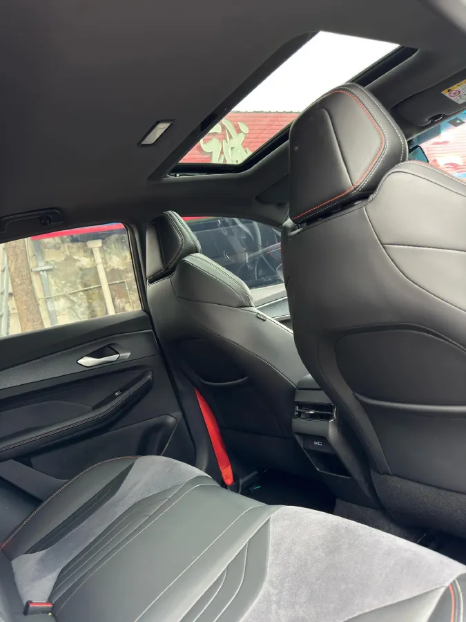 2022 Geely Binray 1.5T 181HP L4 7DCT,autocango,china used car exporter,china ev exporter,chinese used car exporter,chinese used ev exporter