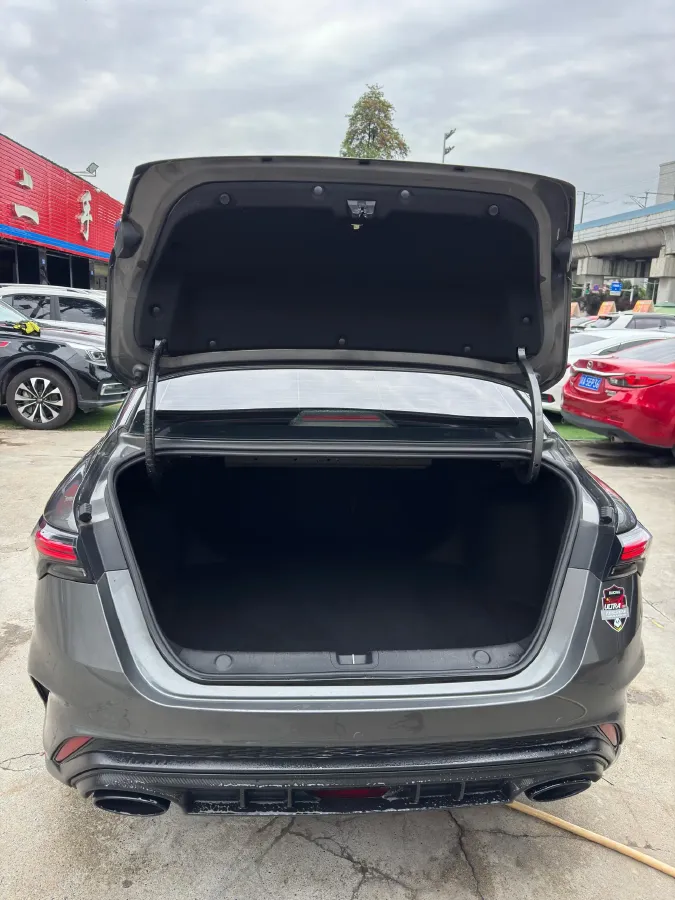 2022 Geely Binray 1.5T 181HP L4 7DCT,autocango,china used car exporter,china ev exporter,chinese used car exporter,chinese used ev exporter