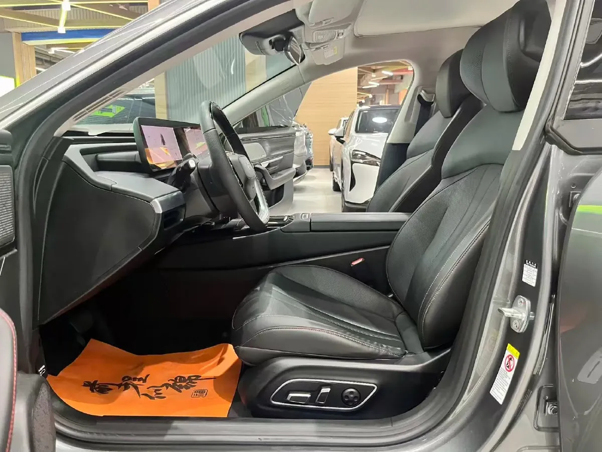 2020 Xpeng P7 BEV 80.9KWH,autocango,china used car exporter,china ev exporter,chinese used car exporter,chinese used ev exporter
