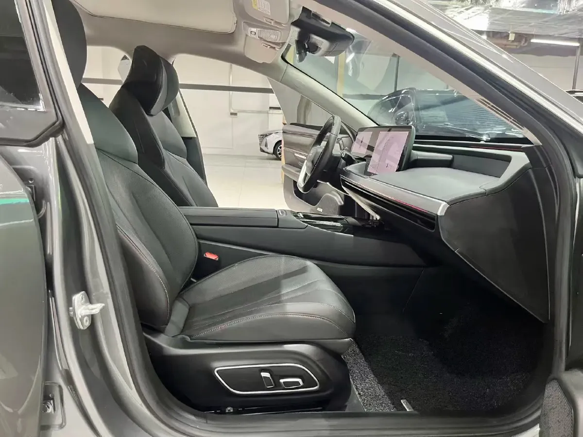 2020 Xpeng P7 BEV 80.9KWH,autocango,china used car exporter,china ev exporter,chinese used car exporter,chinese used ev exporter