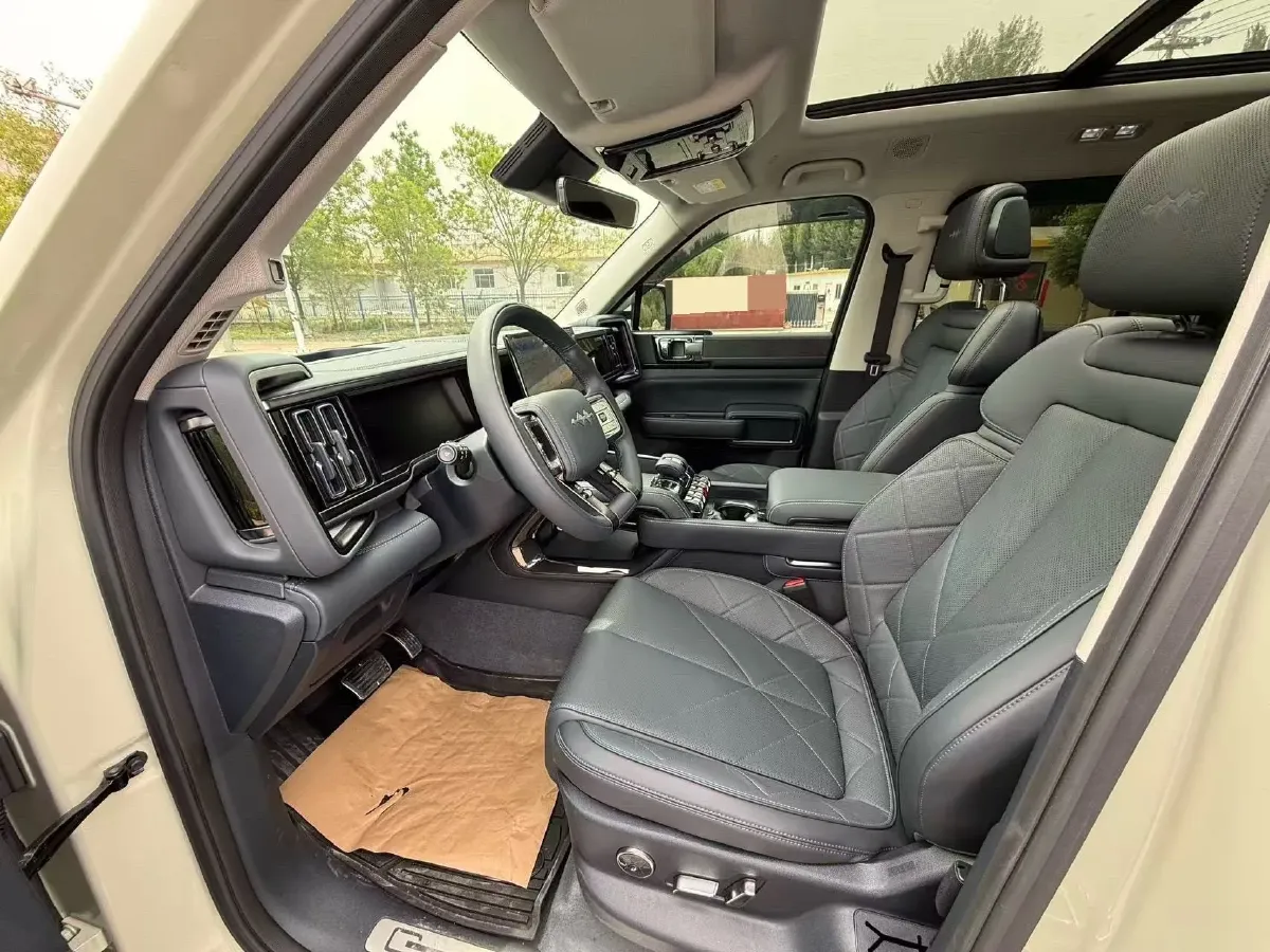 2023 FangChengBao Bao 5 1.5T 194HP L4 E-CVT PHEV 31.8KWH,autocango,china used car exporter,china ev exporter,chinese used car exporter,chinese used ev exporter