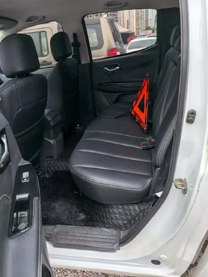 2020 Isuzu LingTuo 2.5T 150HP L4 6AT,autocango,china used car exporter,china ev exporter,chinese used car exporter,chinese used ev exporter