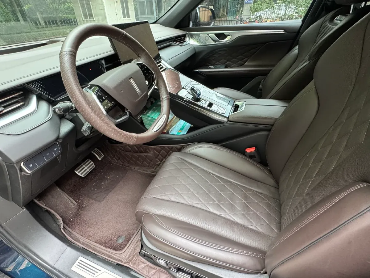 2022 WEY Mocha 1.5T 156HP L4 2DHT PHEV 39.67KWH,autocango,china used car exporter,china ev exporter,chinese used car exporter,chinese used ev exporter