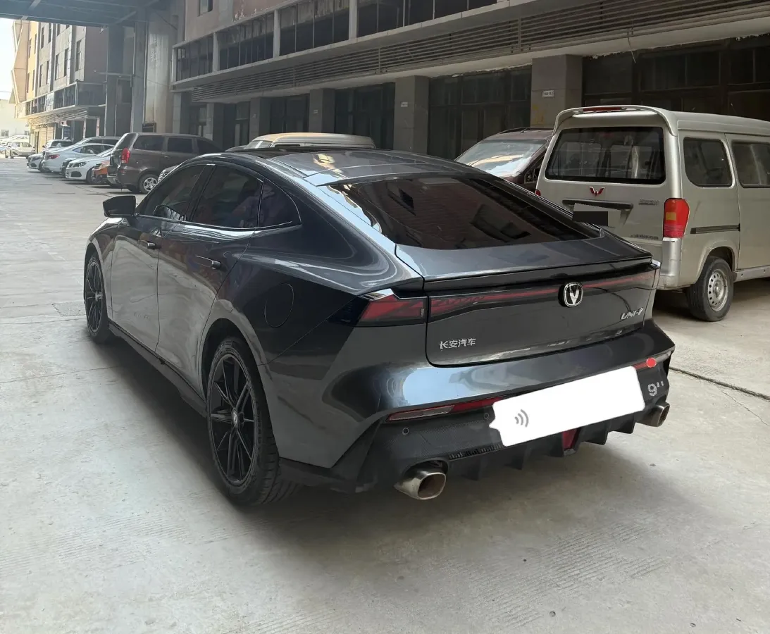 2023 ChangAn UNI-V iDD 1.5T 170HP L4 6TCT PHEV 18.4KWH,autocango,china used car exporter,china ev exporter,chinese used car exporter,chinese used ev exporter