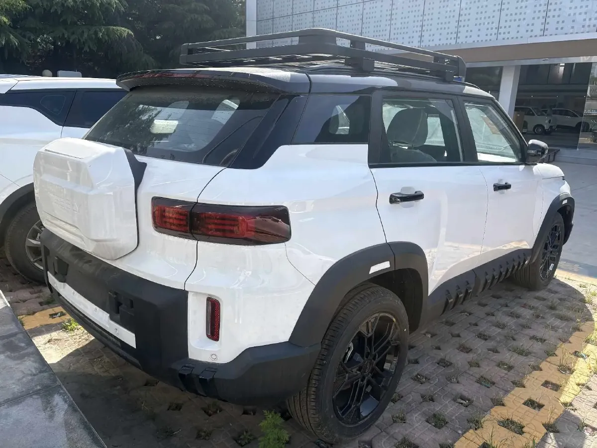 2025 Geely Cowboy 1.5T 181HP L4 7DCT,autocango,china used car exporter,china ev exporter,chinese used car exporter,chinese used ev exporter