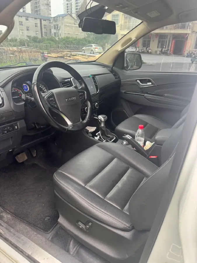 2020 Isuzu Mu-X 1.9T 166HP L4 6AT,autocango,china used car exporter,china ev exporter,chinese used car exporter,chinese used ev exporter
