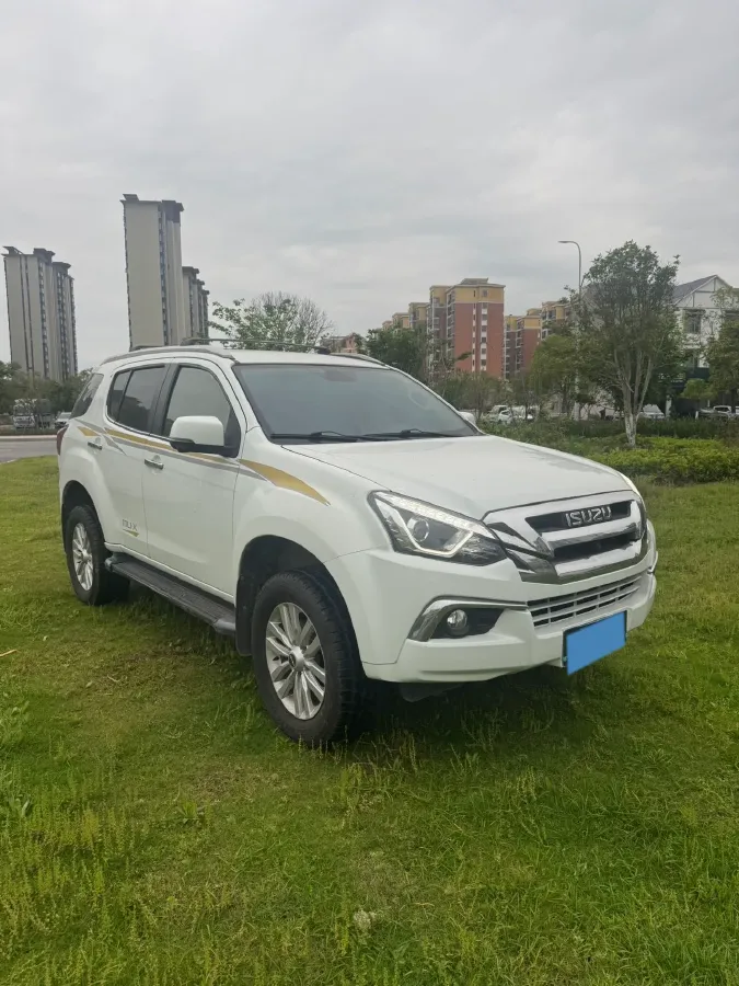 2020 Isuzu Mu-X 1.9T 166HP L4 6AT,autocango,china used car exporter,china ev exporter,chinese used car exporter,chinese used ev exporter