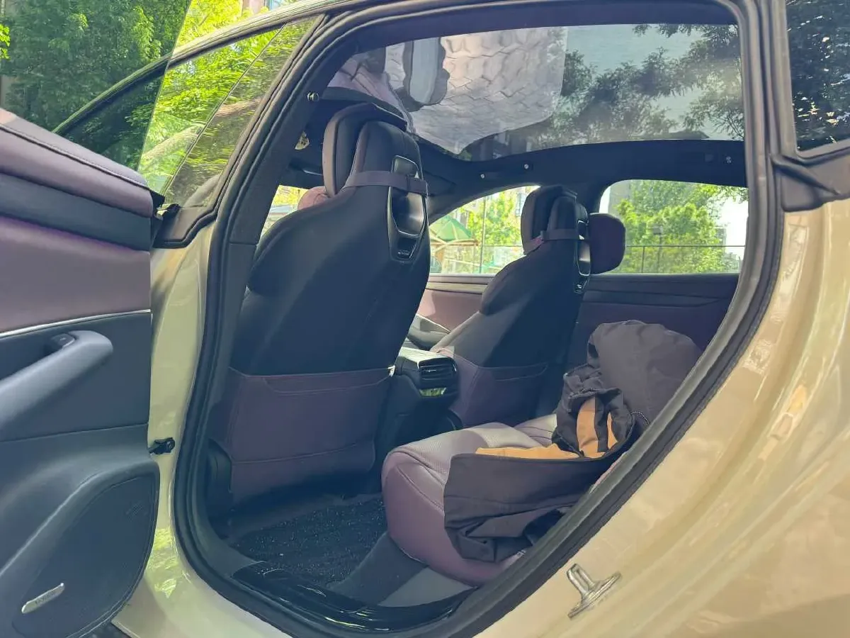 2024 MI SU7 BEV 94.3KWH,autocango,china used car exporter,china ev exporter,chinese used car exporter,chinese used ev exporter
