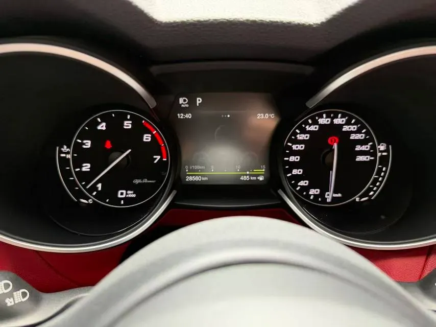 2017 Jaguar XE 2.0T 240HP L4 8AT,autocango,china used car exporter,china ev exporter,chinese used car exporter,chinese used ev exporter