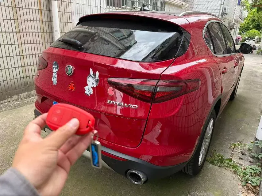 2017 Jaguar XE 2.0T 240HP L4 8AT,autocango,china used car exporter,china ev exporter,chinese used car exporter,chinese used ev exporter