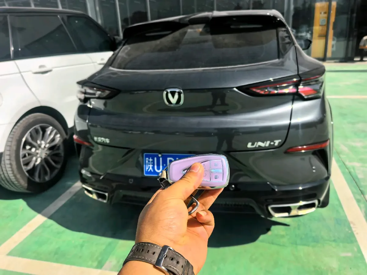 2023 ChangAn UNI-T 1.5T 188HP L4 7DCT,autocango,china used car exporter,china ev exporter,chinese used car exporter,chinese used ev exporter