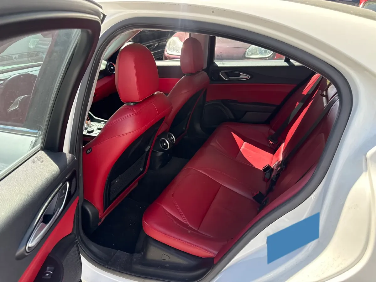 2017 Toyota Highlander 2.0T 220HP L4 6AT,autocango,china used car exporter,china ev exporter,chinese used car exporter,chinese used ev exporter