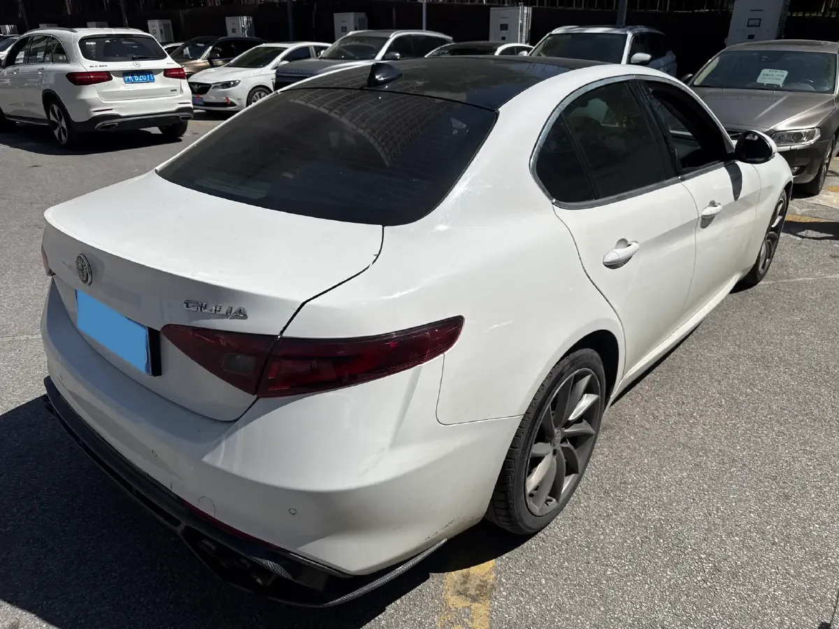2017 Toyota Highlander 2.0T 220HP L4 6AT,autocango,china used car exporter,china ev exporter,chinese used car exporter,chinese used ev exporter