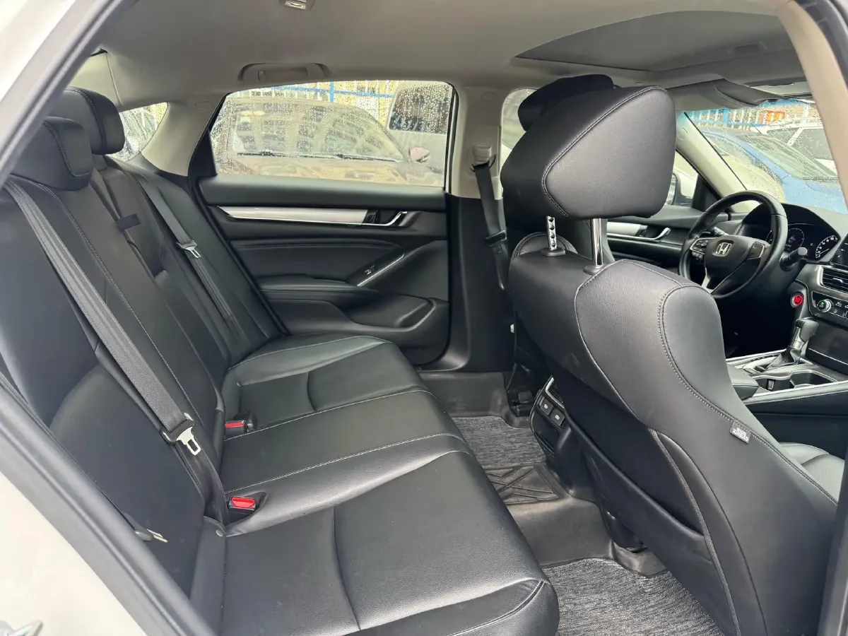 2022 Honda Accord 1.5T 194HP L4 CVT,autocango,china used car exporter,china ev exporter,chinese used car exporter,chinese used ev exporter