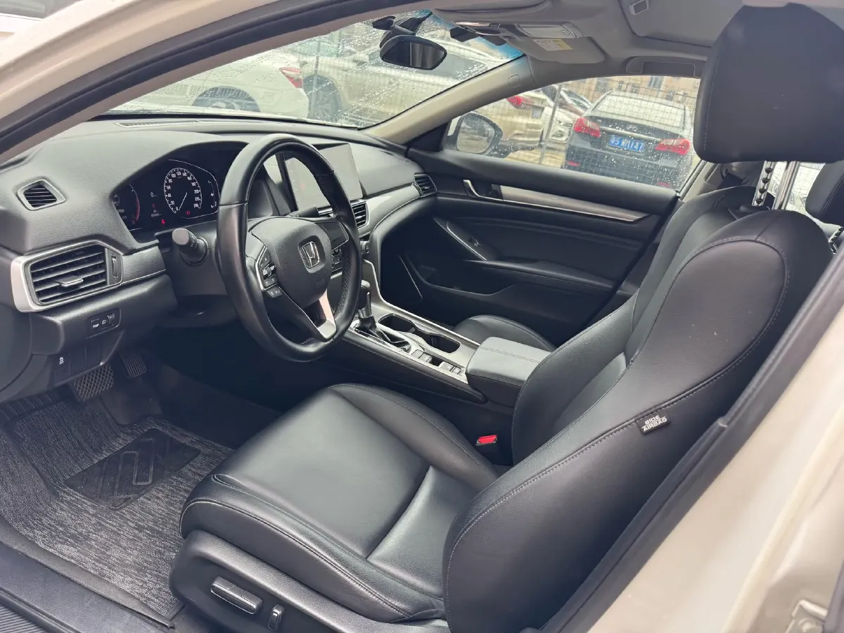 2022 Honda Accord 1.5T 194HP L4 CVT,autocango,china used car exporter,china ev exporter,chinese used car exporter,chinese used ev exporter